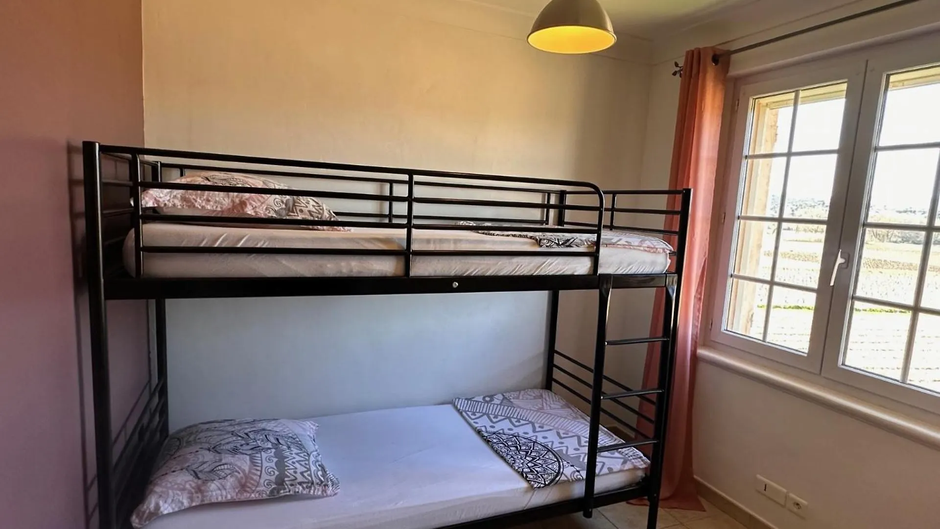 Holiday home Maison Calme Au Coeur Des Vignes Cogolin